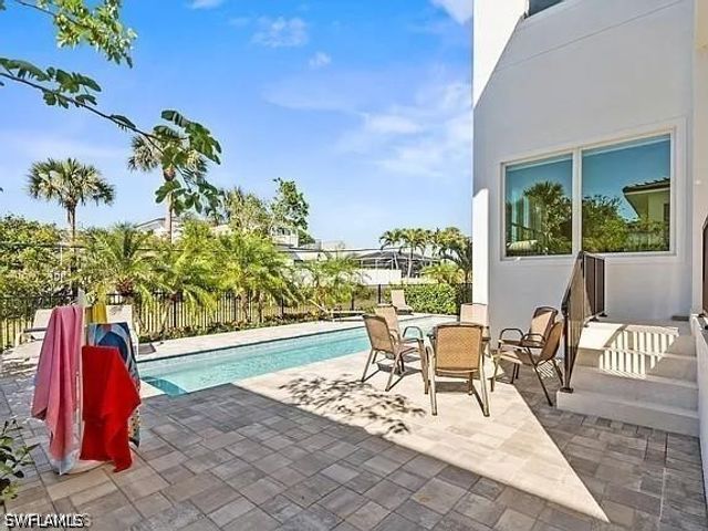 515 91st AVE N 1 WEST, Naples, FL 34108