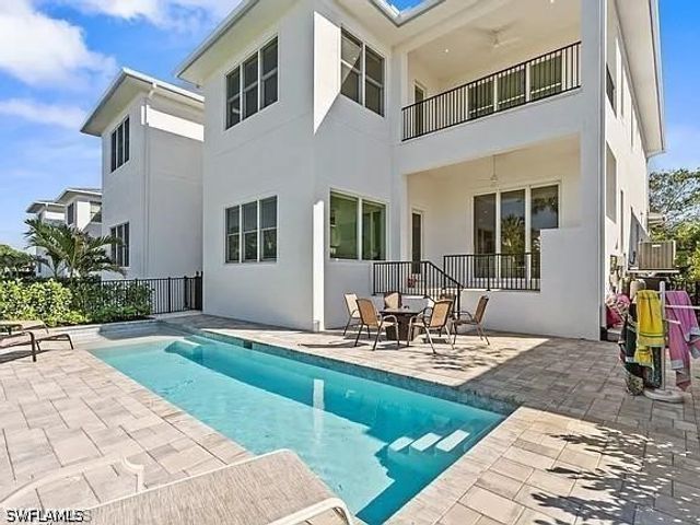 515 91st AVE N 1 WEST, Naples, FL 34108