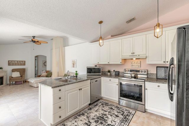 18 LEE DRIVE, Palm Coast, FL 32137
