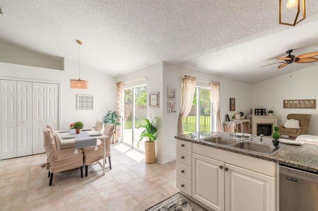 18 LEE DRIVE, Palm Coast, FL 32137