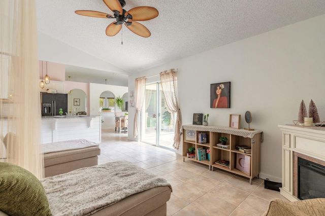 18 LEE DRIVE, Palm Coast, FL 32137