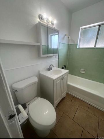 321 331 Roanoke Road, El Cajon, CA 92020