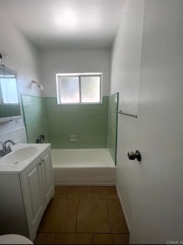 321 331 Roanoke Road, El Cajon, CA 92020