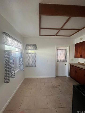 321 331 Roanoke Road, El Cajon, CA 92020