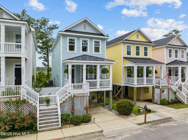 1250 Charleston Common Drive, Leland, NC 28451