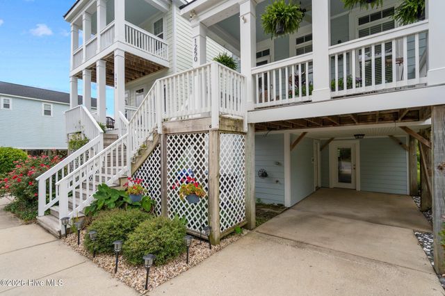 1250 Charleston Common Drive, Leland, NC 28451