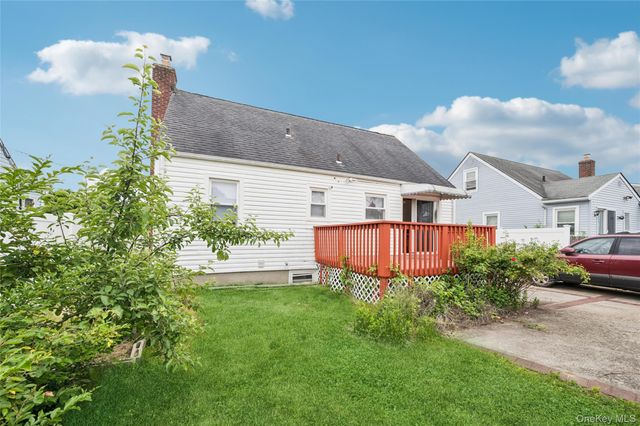 1043 Thomas Avenue, Baldwin, NY 11510