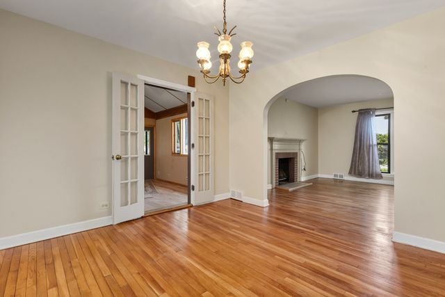 2347 Spruce Road, Homewood, IL 60430