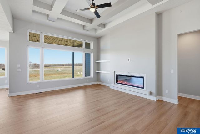 4300 Sundrop Court, Lincoln, NE 68516