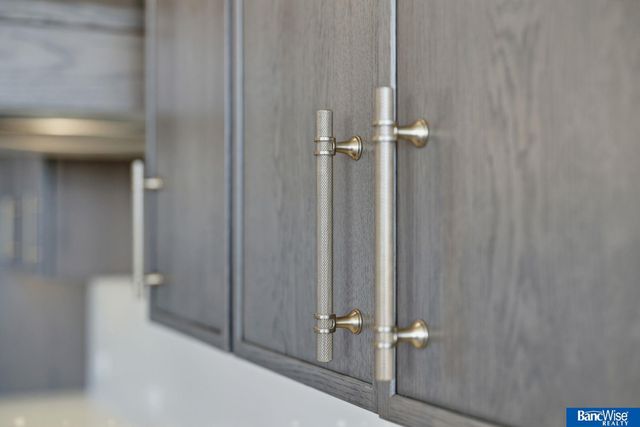 4300 Sundrop Court, Lincoln, NE 68516