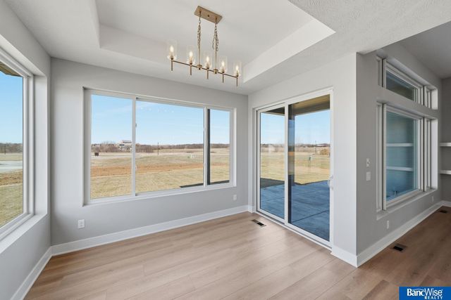 4300 Sundrop Court, Lincoln, NE 68516