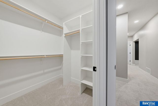 4300 Sundrop Court, Lincoln, NE 68516