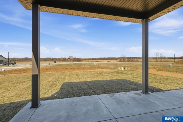 4300 Sundrop Court, Lincoln, NE 68516