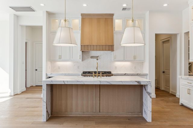 1414 Du Barry Lane, Houston, TX 77018