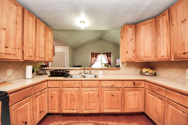 121 Elendor Drive, Cleveland, TX 77328