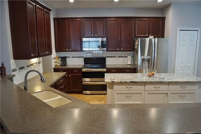 1742 MIRA LAGO CIRCLE, Ruskin, FL 33570