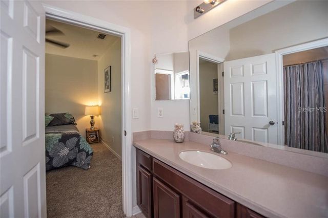 1742 MIRA LAGO CIRCLE, Ruskin, FL 33570