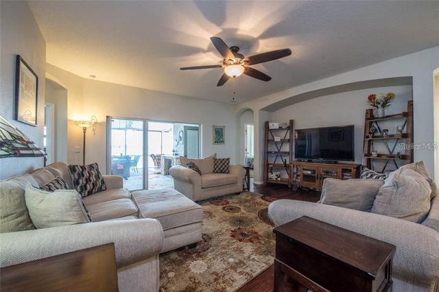 1742 MIRA LAGO CIRCLE, Ruskin, FL 33570