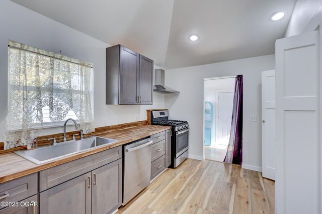 1619 S Murphy Avenue, Joplin, MO 64804