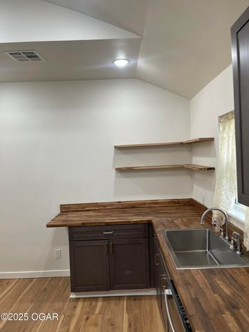 1619 S Murphy Avenue, Joplin, MO 64804