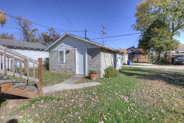 1619 S Murphy Avenue, Joplin, MO 64804