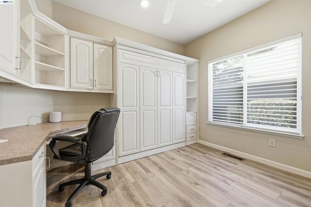 1011 Wynn Cir, Livermore, CA 94550