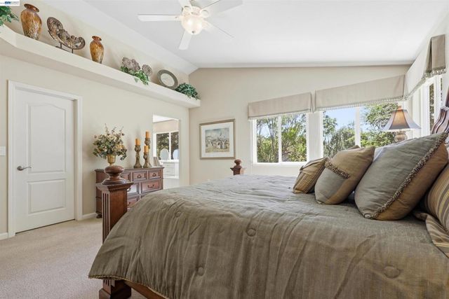 1011 Wynn Cir, Livermore, CA 94550