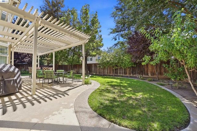 1011 Wynn Cir, Livermore, CA 94550