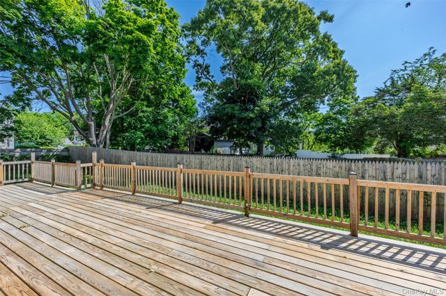 3 Laurel Road W, Mastic Beach, NY 11951
