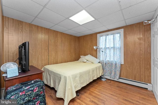 49 SEYFRIED AVE, Nazareth, PA 18064