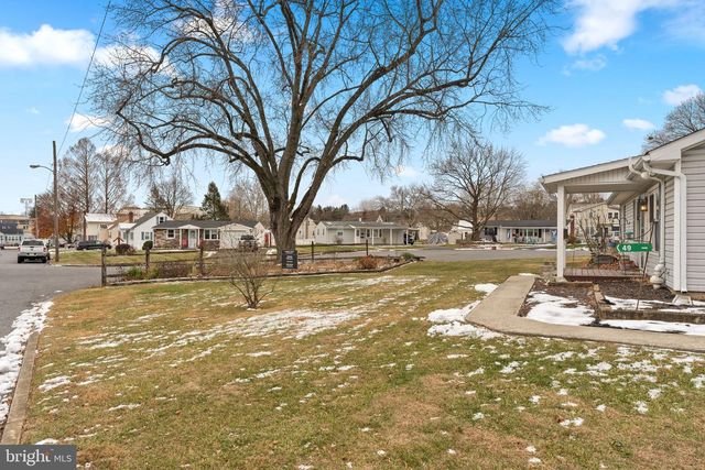 49 SEYFRIED AVE, Nazareth, PA 18064