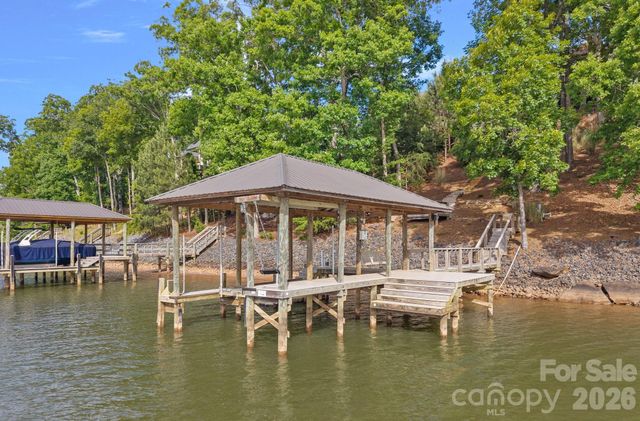 3225 Lake Pointe Drive, Belmont, NC 28012