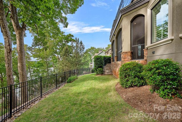 3225 Lake Pointe Drive, Belmont, NC 28012