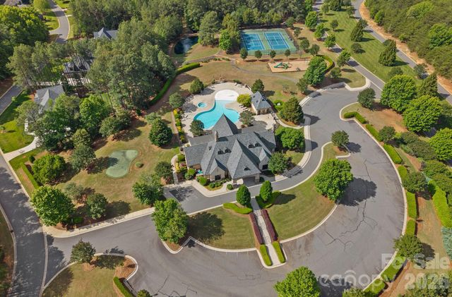3225 Lake Pointe Drive, Belmont, NC 28012