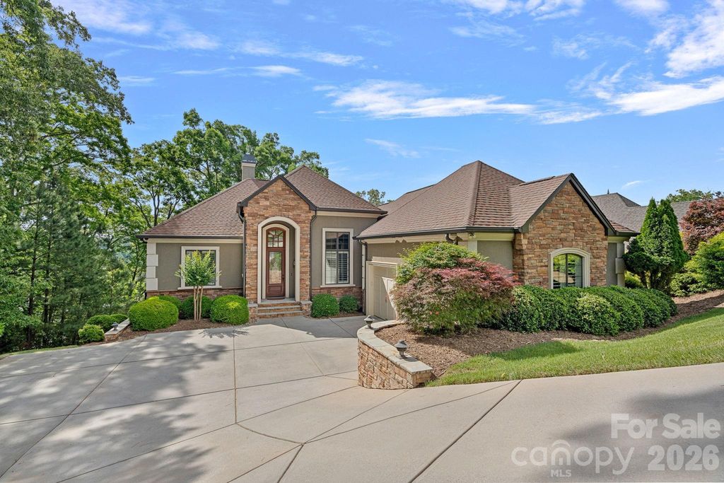 3225 Lake Pointe Drive, Belmont, NC 28012