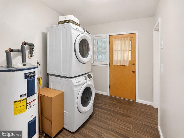 8107 JORDAN PARK BLVD, District Heights, MD 20747