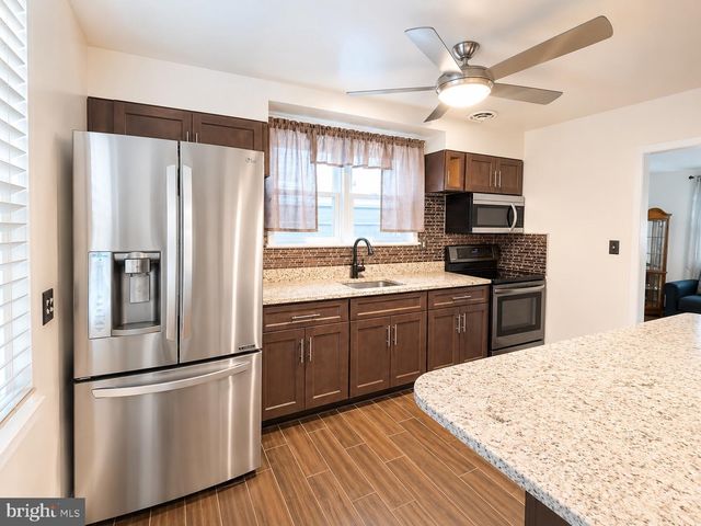 8107 JORDAN PARK BLVD, District Heights, MD 20747