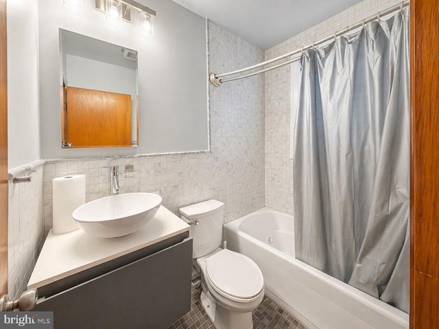 8107 JORDAN PARK BLVD, District Heights, MD 20747