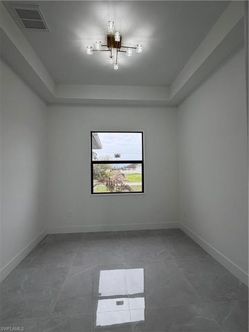 985 Gleason ST, Lehigh Acres, FL 33974