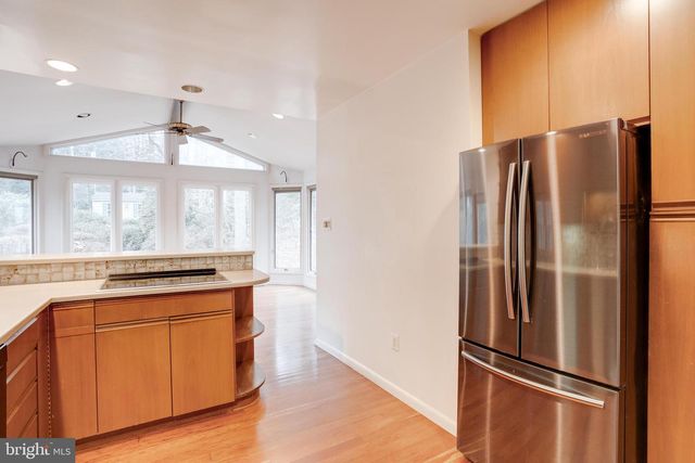 9018 HAMILTON DR, Fairfax, VA 22031