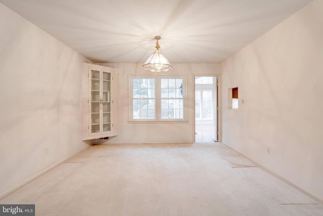 9018 HAMILTON DR, Fairfax, VA 22031