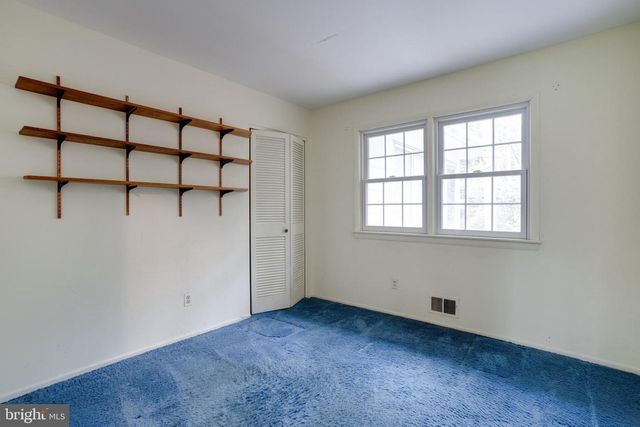 9018 HAMILTON DR, Fairfax, VA 22031