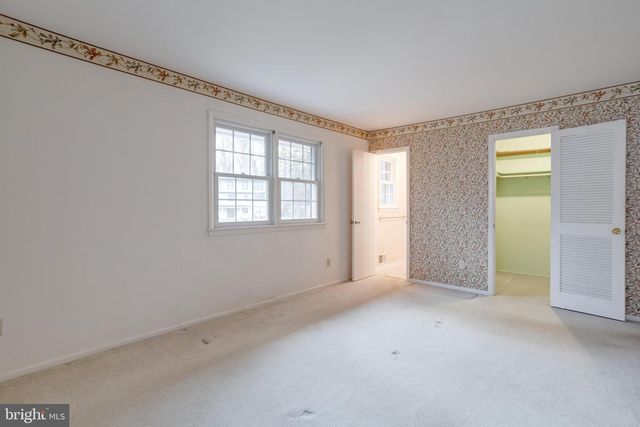 9018 HAMILTON DR, Fairfax, VA 22031