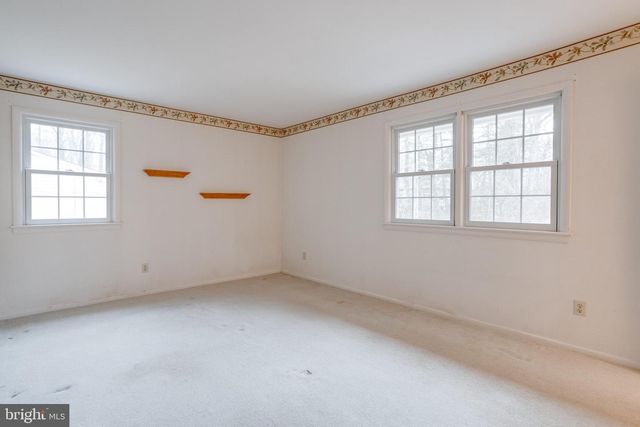 9018 HAMILTON DR, Fairfax, VA 22031