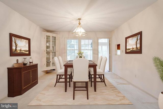 9018 HAMILTON DR, Fairfax, VA 22031