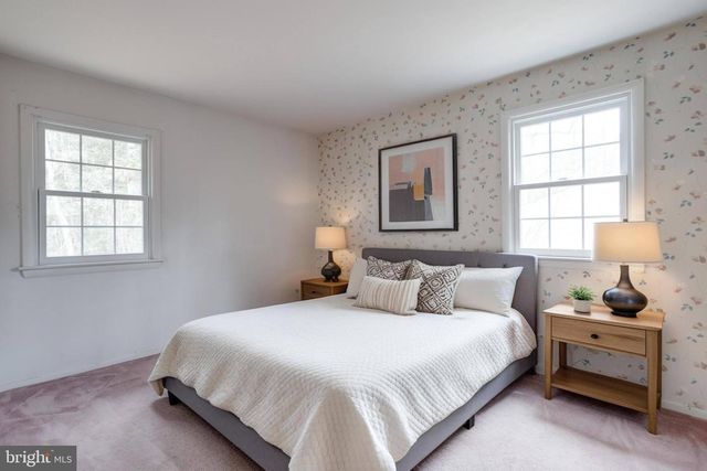 9018 HAMILTON DR, Fairfax, VA 22031