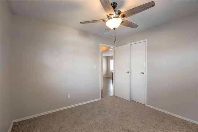 1715 Viking Drive, Independence, MO 64058