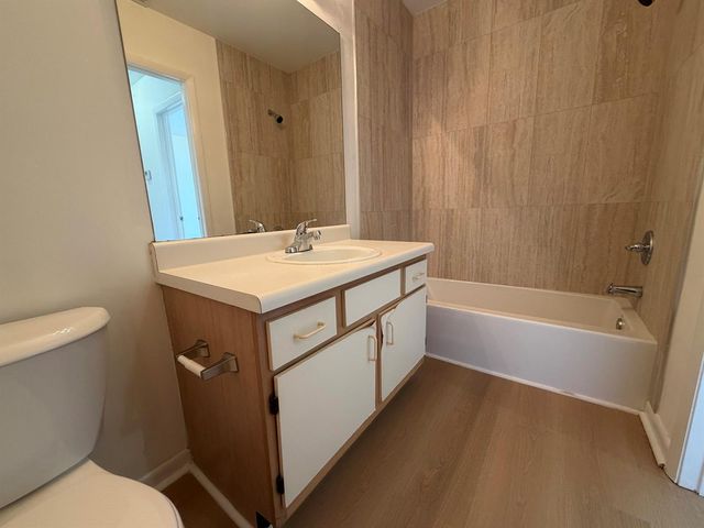 815 W Boynton Beach Boulevard 12-203, Boynton Beach, FL 33426