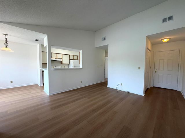 815 W Boynton Beach Boulevard 12-203, Boynton Beach, FL 33426