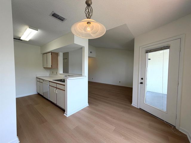 815 W Boynton Beach Boulevard 12-203, Boynton Beach, FL 33426